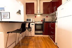 Typical Tailor Made Flat in Central Graça