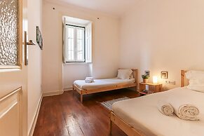 Spacious Tailor Made Bairro Alto