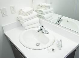 Bowmanville Marina Inn & Suites