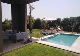 Palms Edge