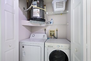 Canario  3 Bedroom Home by RedAwning