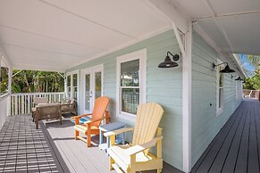 Canario  3 Bedroom Home by RedAwning