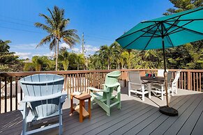 Canario  3 Bedroom Home by RedAwning