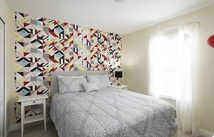 Amazing 6 Bedrs 5 Bths Paradise Palms