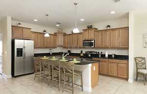 Amazing 6 Bedrs 5 Bths Paradise Palms