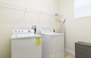 Amazing 6 Bedrs 5 Bths Paradise Palms