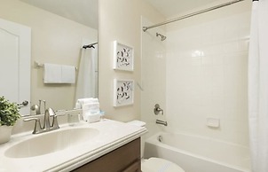 Amazing 6 Bedrs 5 Bths Paradise Palms