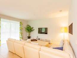 Paradise Palms 6 Bedroom IN Kissimmee