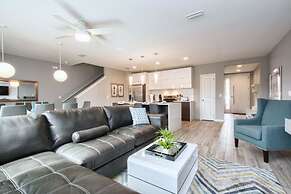 1203lr Beautiful Townhome Close TO Disney