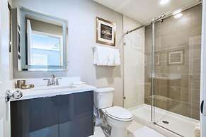 1203lr Beautiful Townhome Close TO Disney