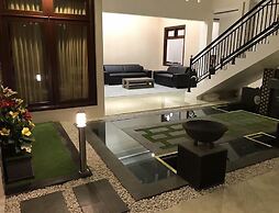 Hillside Suite Guest House