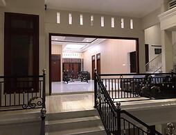 Hillside Suite Guest House