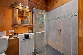 Noosa Hinterland Retreat