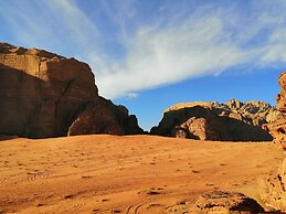 Wadi Rum Blue Sky and Tour
