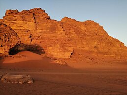 Wadi Rum Blue Sky and Tour