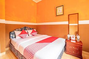 OYO 644 Grand Yustik Selabintana