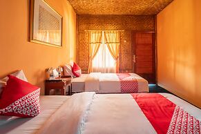 OYO 644 Grand Yustik Selabintana