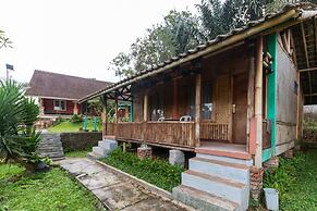 OYO 644 Grand Yustik Selabintana