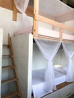 I Wanna Palomino - Hostel