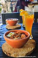 I Wanna Palomino - Hostel