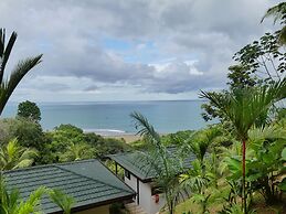 The Tranquilo Lodge - All meals included