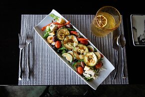 The Tranquilo Lodge - All meals included