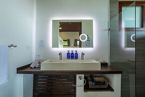 The Tranquilo Lodge - All meals included