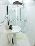 Mrs Wijenayake's Beach Haven Guest House