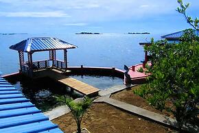 Bird Island Placencia