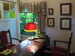 Norma Jeanes Lake View Resort