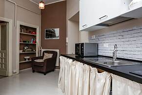 American Uni 2Br Lovely Apt