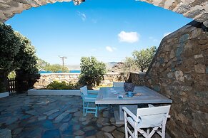 Beautiful Villa at Panormos