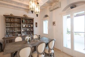 Beautiful Villa at Panormos