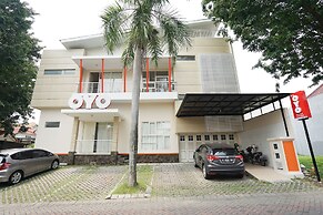 OYO 782 Menjangan Residence at Citraland 1