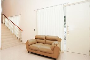 OYO 782 Menjangan Residence at Citraland 1