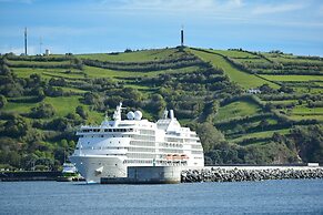 Internacional Azores Boutique