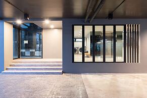 Oblique Apartment