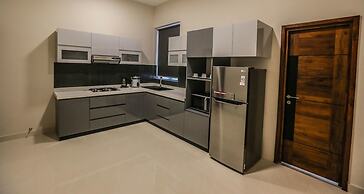 Pink Elephant Tourist Apartment Hotel