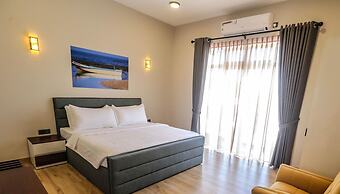 Pink Elephant Tourist Apartment Hotel