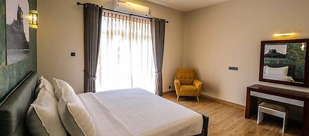 Pink Elephant Tourist Apartment Hotel