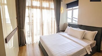 Pink Elephant Tourist Apartment Hotel