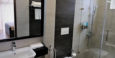 Pink Elephant Tourist Apartment Hotel