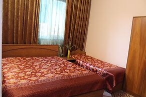 Solnechniy Dom Guest House