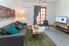 Jonathan City Apartments