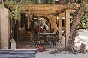 The Island Houses Gili Meno