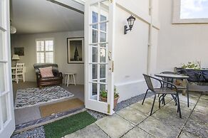 Arundel Mews Parking by Brighton Holiday Lets