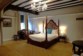The Tudor Hotel