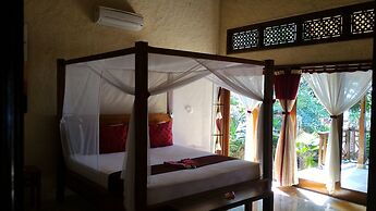 Teluk Indah Beach & Pool Villa