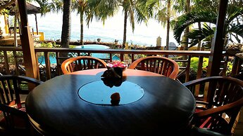 Teluk Indah Beach & Pool Villa