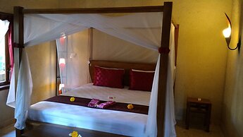 Teluk Indah Beach & Pool Villa